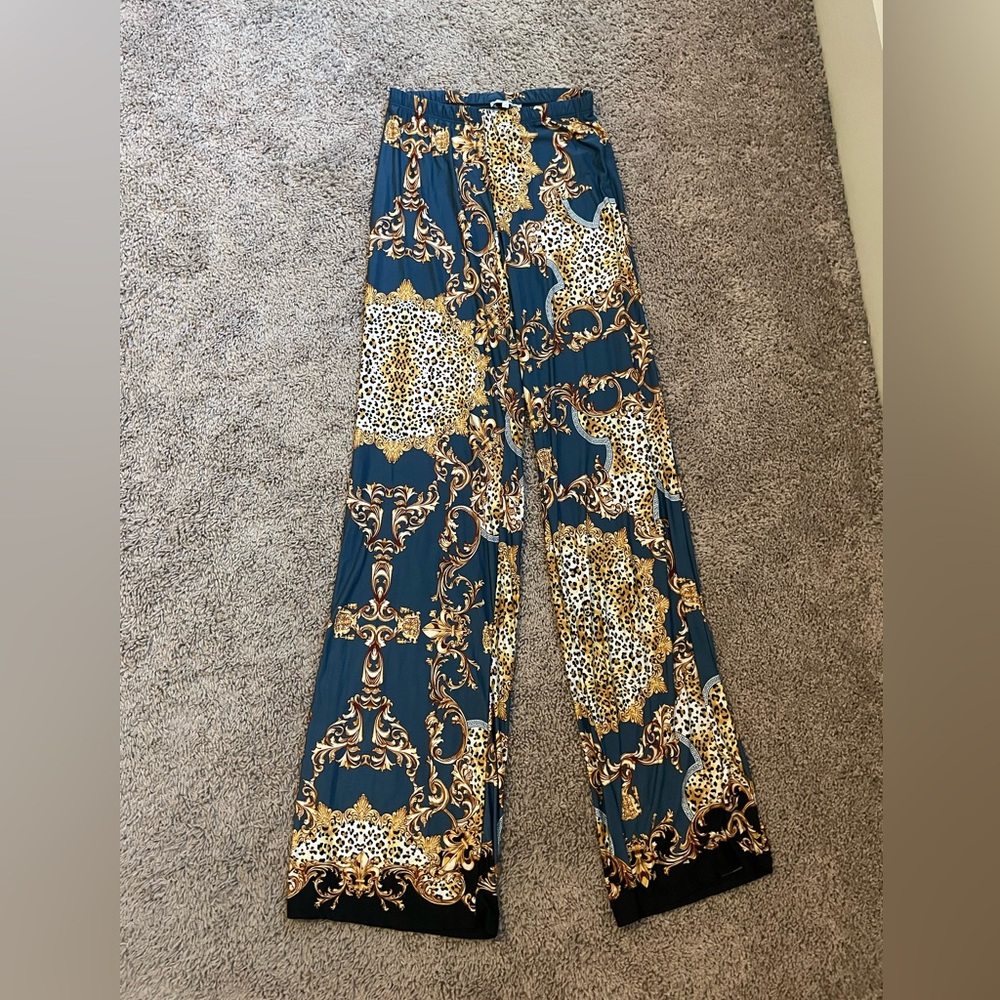 Set | Blue and Gold - Picture 7 of 7